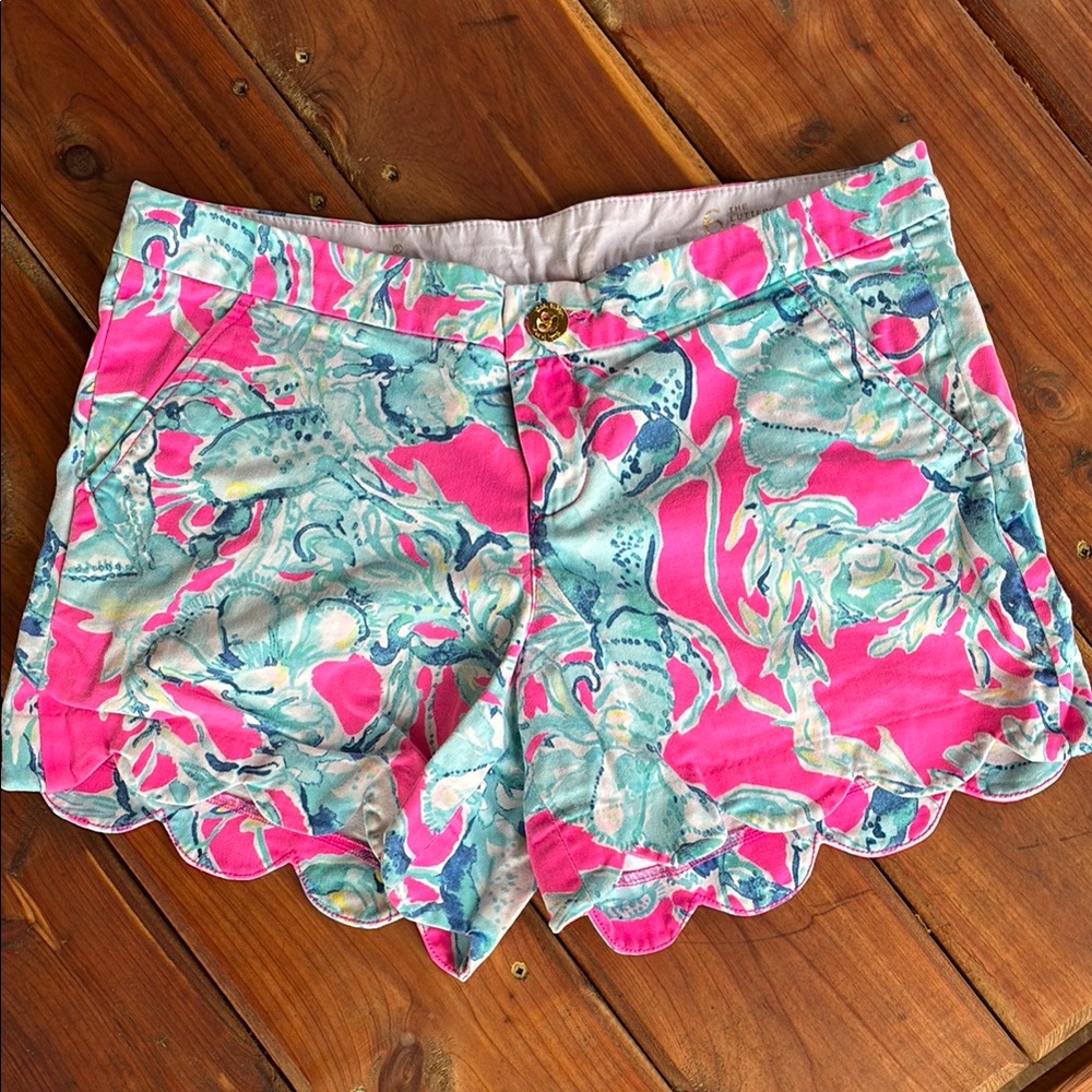 Lilly Pulitzer "Buttercup" stretch short